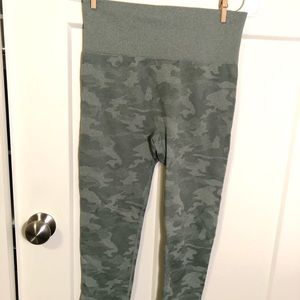 Moyooga Camo Seamless Leggings